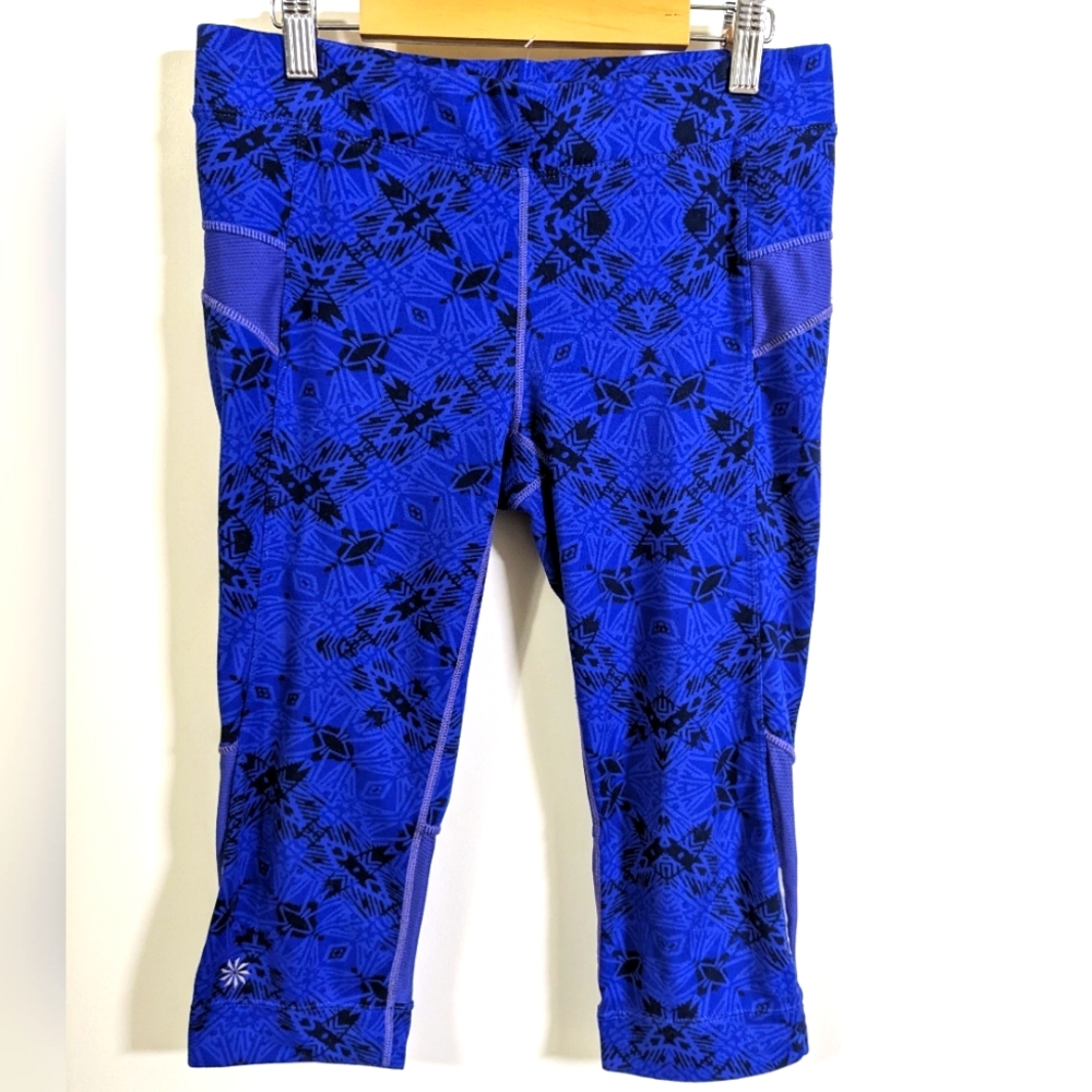 Athleta Capri leggings with reflectors